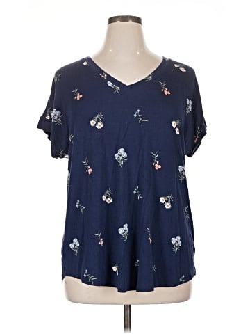 Lane Bryant Short Sleeve T-Shirt (view 1)