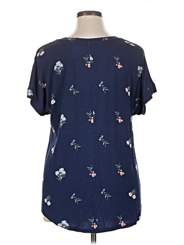 Lane Bryant Short Sleeve T-Shirt (view 2)