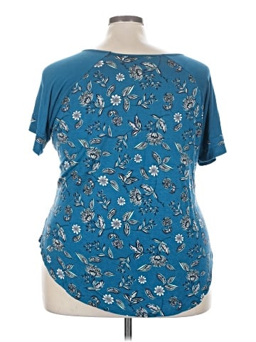 Lane Bryant Short Sleeve T-Shirt (view 2)