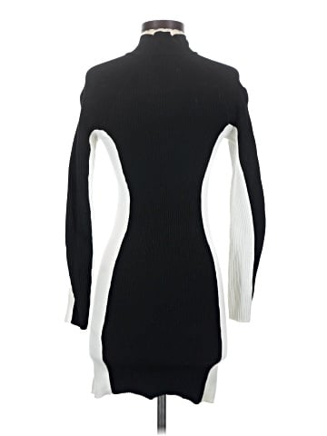Urban Outfitters Casual Dress (view 2)