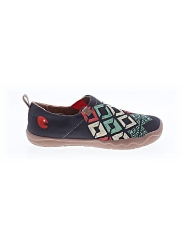 UIN Water Shoes (view 1)