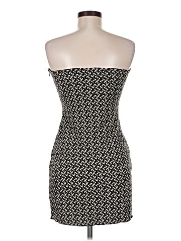 Urban Outfitters Casual Dress (view 2)