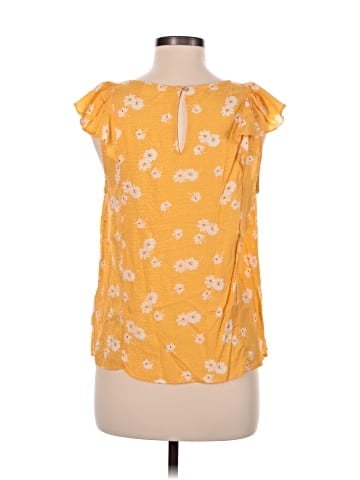 Everly Short Sleeve Blouse (view 2)