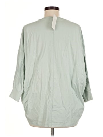 Uniqlo 3/4 Sleeve T-Shirt (view 2)