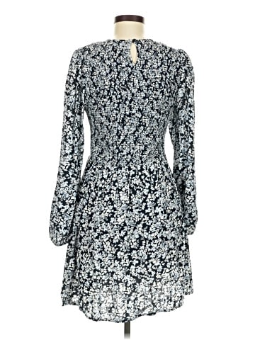 Old Navy Casual Dress (view 2)