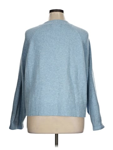 Old Navy Pullover Sweater (view 2)