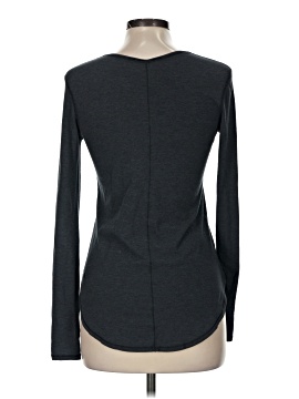Lululemon Athletica Long Sleeve T-Shirt (view 2)