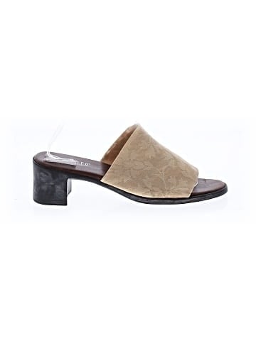 Munro American Sandals (view 1)
