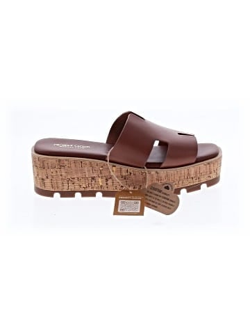 Project Cloud Wedges (view 1)