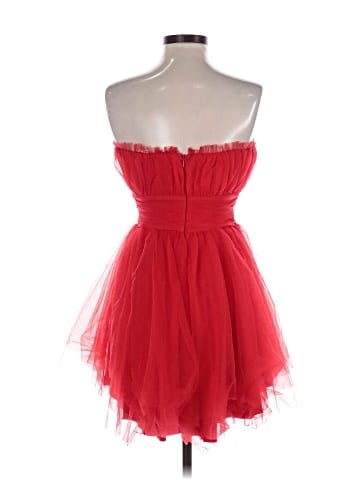 Selfie Leslie Cocktail Dress (view 2)