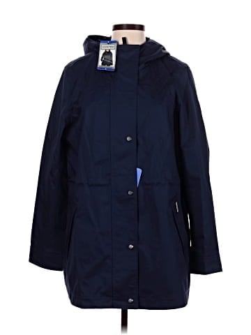 Hunter Raincoat (view 1)