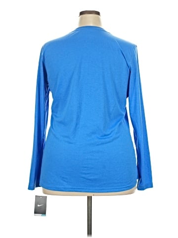 Nike Long Sleeve T-Shirt (view 2)