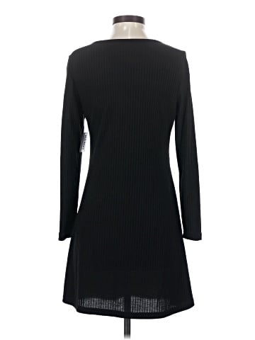 Old Navy Casual Dress (view 2)