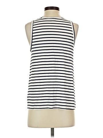 Old Navy Sleeveless T-Shirt (view 2)