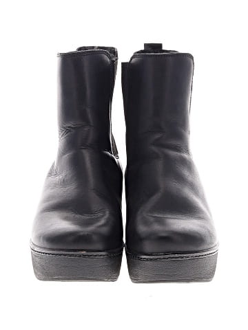 FitFlop Ankle Boots (view 2)