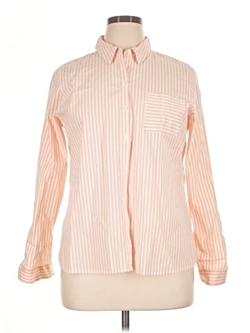 Croft & Barrow Long Sleeve Button-Down Shirt (view 1)