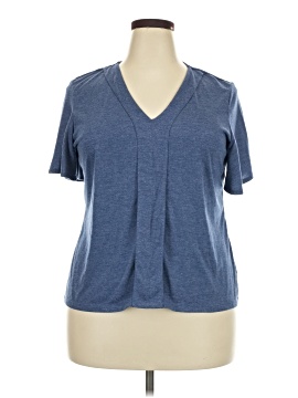 Liz Claiborne Short Sleeve T-Shirt (view 1)