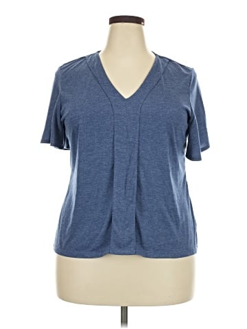 Liz Claiborne Short Sleeve T-Shirt (view 1)