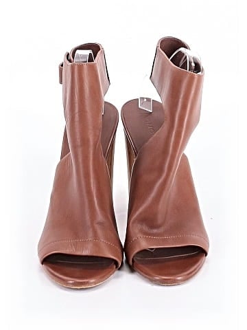 Vince. Sandals (view 2)