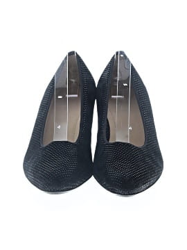 Ara Heels (view 2)