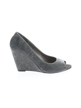 Kelly & Katie Wedges (view 1)