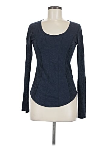 Lululemon Athletica Long Sleeve T-Shirt (view 1)