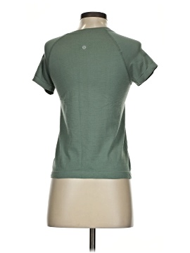 Lululemon Athletica Short Sleeve T-Shirt (view 2)
