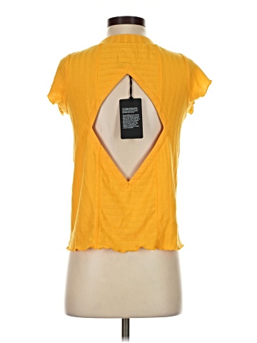 Chaser Short Sleeve Top (view 2)