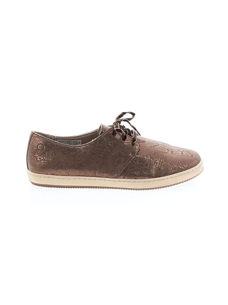 Pre-owned Vionic Sneakers In Brown