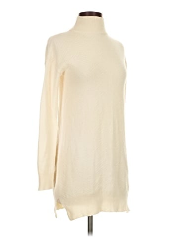 Sofia Cashmere Cashmere Pullover Sweater (view 1)