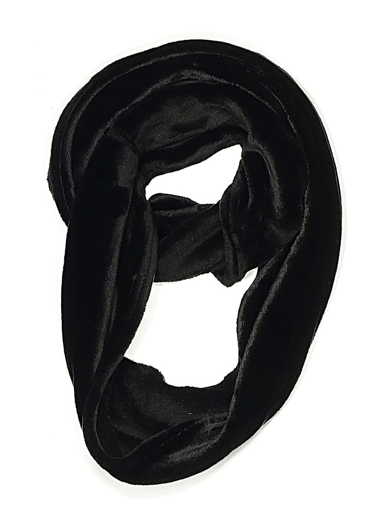 Click to view more detailed imagery on our partner's website Pre-owned 32 Degrees Scarf In Black