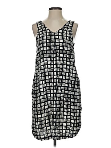Old Navy Casual Dress (view 1)