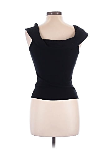 Old Navy Sleeveless T-Shirt (view 2)