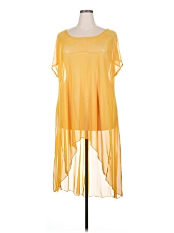 Cha Cha Vente Short Sleeve Blouse (view 1)
