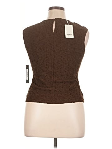 Weekend Sleeveless Top (view 2)