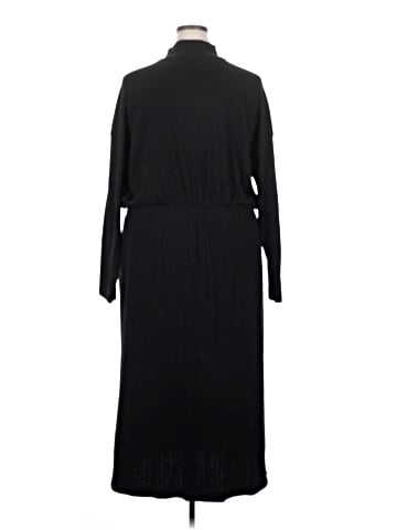 Old Navy Casual Dress (view 2)