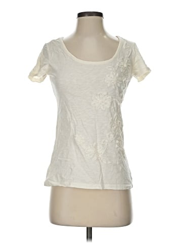 Charlotte Russe Short Sleeve T-Shirt (view 1)