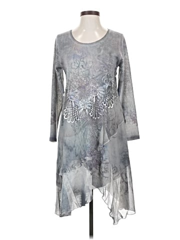 Pretty Angel 3/4 Sleeve Top (view 1)