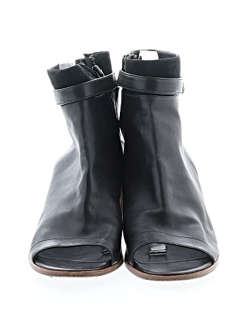 Vince. Ankle Boots (view 2)