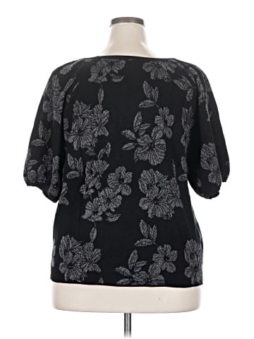 Liz Claiborne 3/4 Sleeve T-Shirt (view 2)