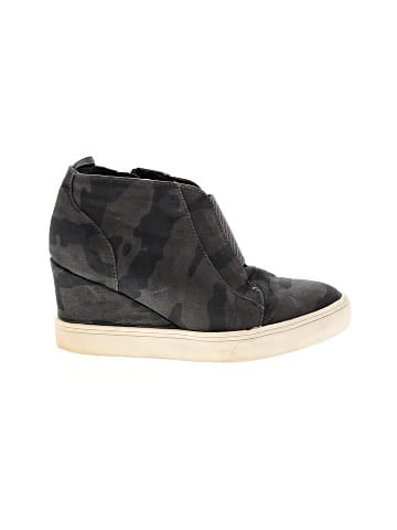 Mia Wedges (view 1)