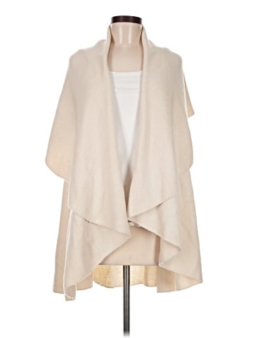 Look Poncho (view 1)