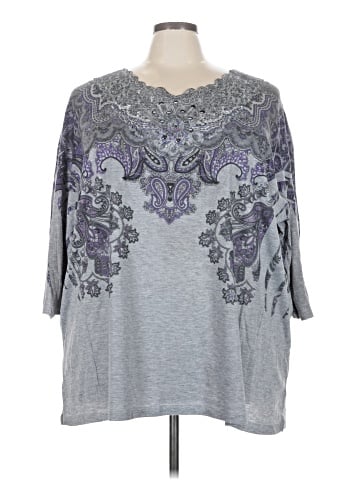 Liz & Me 3/4 Sleeve Top (view 1)