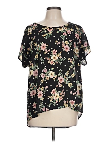 Everleigh Short Sleeve T-Shirt (view 1)