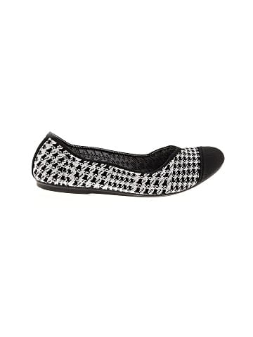 Unbranded Flats (view 1)