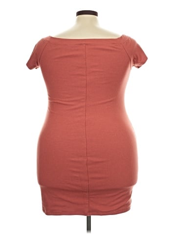 Old Navy Casual Dress (view 2)