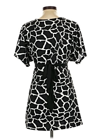 Three Seasons Maternity Short Sleeve T-Shirt (view 2)