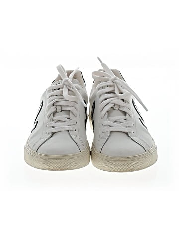 VEJA Sneakers (view 2)