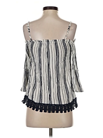 Crave Fame By Almost Famous 3/4 Sleeve Blouse (view 2)