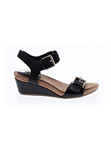 Giani Bernini Wedges (view 1)